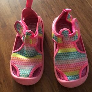 Oshkosh water shoes size 8